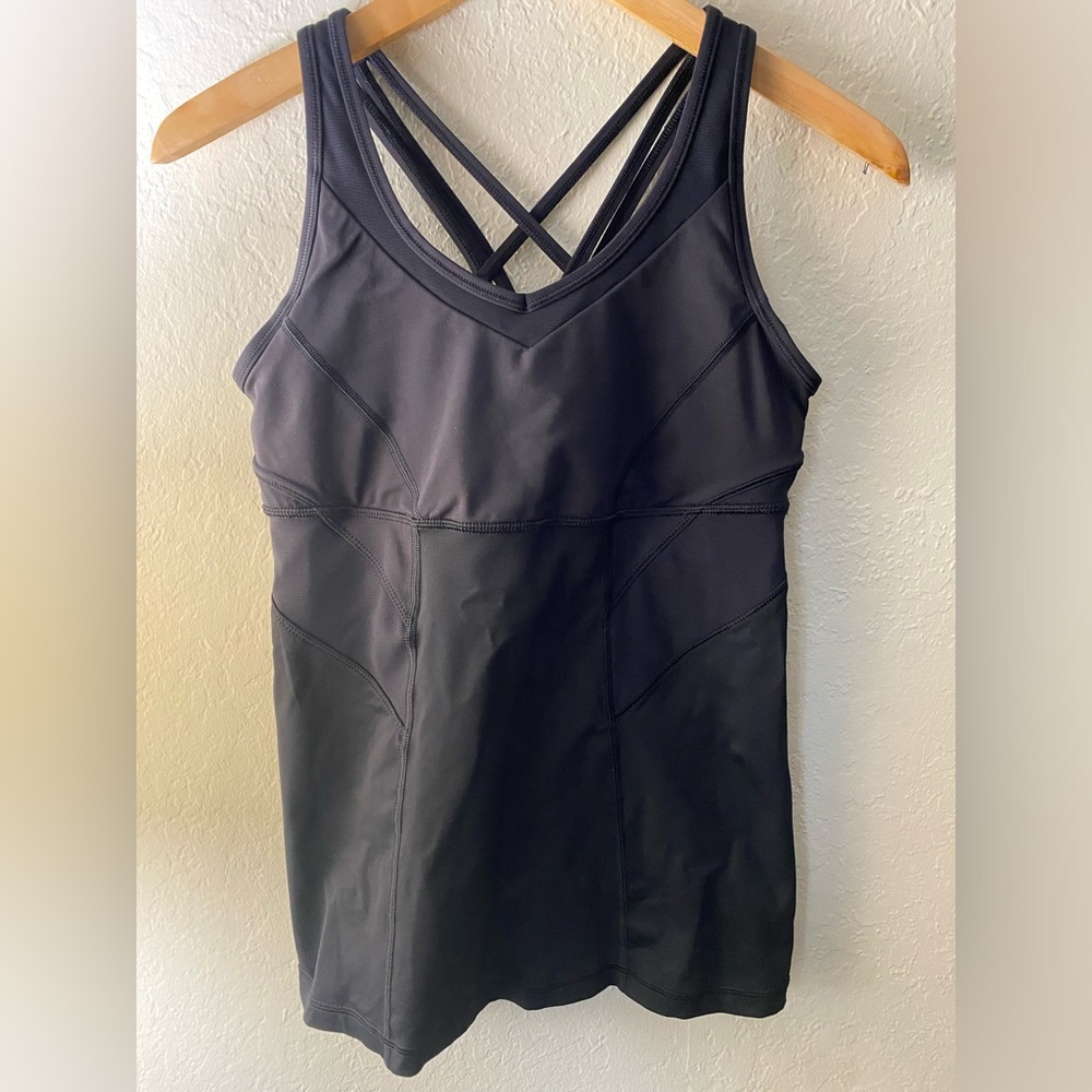 Lululemon Women’s Workout Top